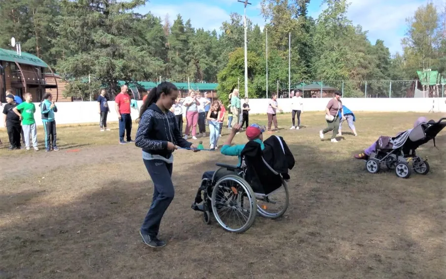 В конце августа на базе отдыха «Металлург» г.о.г. Выкса прошла социально-реабилитационная смена для семей, воспитывающих детей-инвалидов